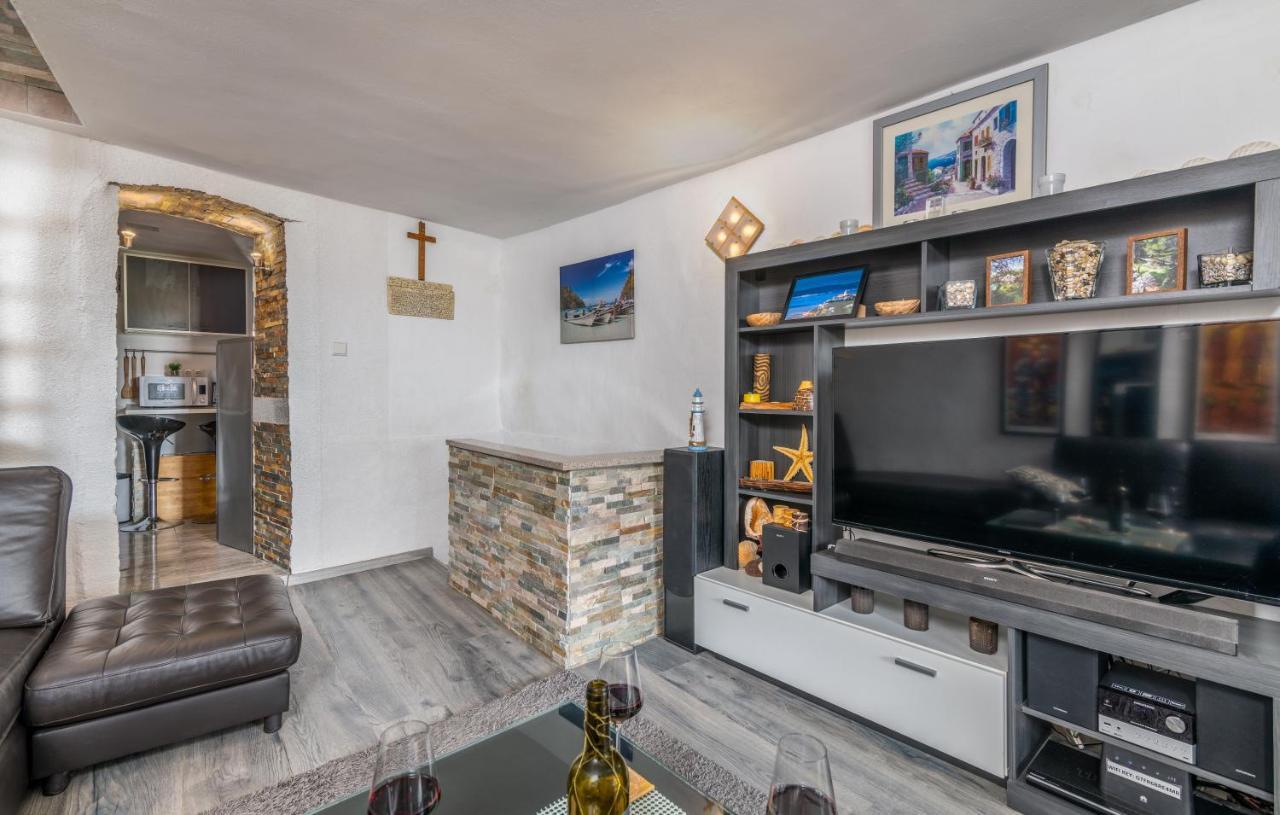 شقة Stone House Knez فربنيك المظهر الخارجي الصورة